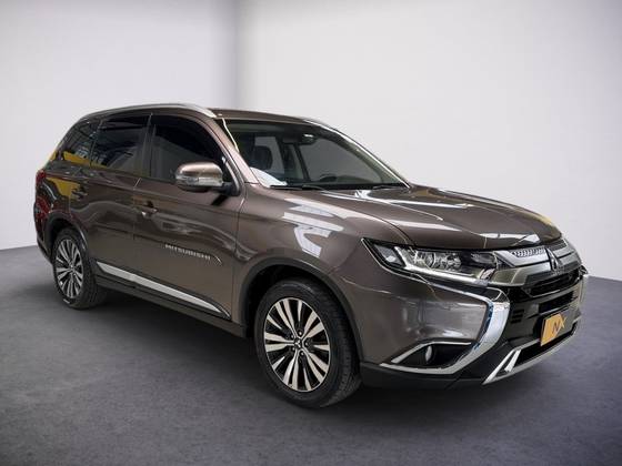 MITSUBISHI OUTLANDER 2.0 MIVEC GASOLINA GLS AUTOMÁTICO